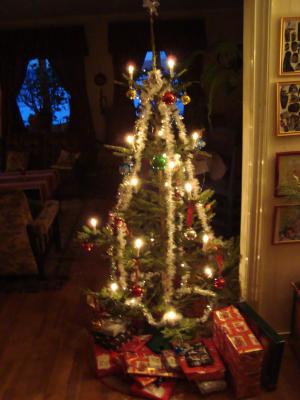 <imgr300*0:stuff/z/1/ChristmasEve2010/dsc00592.jpg>