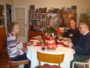 <img300*0:stuff/z/1/ChristmasEve2010/dsc00612.jpg>