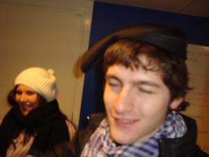 <img300*0:stuff/z/1/CrazyHatParty/DSC09276.JPG>