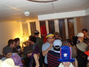 <img300*0:stuff/z/1/CrazyHatParty/DSC09278.JPG>