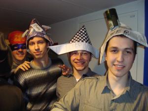 <img300*0:stuff/z/1/CrazyHatParty/DSC09291.JPG>