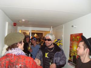 <img300*0:stuff/z/1/CrazyHatParty/DSC09292.JPG>