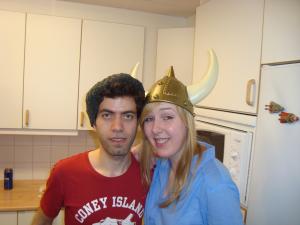 <img300*0:stuff/z/1/CrazyHatParty/DSC09301.JPG>