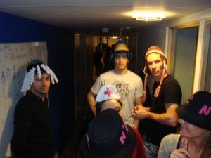 <img300*0:stuff/z/1/CrazyHatParty/DSC09315.JPG>