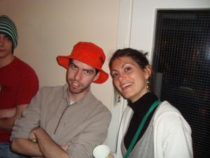 <img300*0:stuff/z/1/CrazyHatParty/DSC09351.JPG>