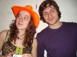 <img300*0:stuff/z/1/CrazyHatParty/DSC09360.JPG>