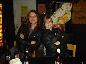 <img300*0:stuff/z/1/ElftownCrashParty/DSC06279.JPG>