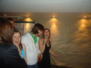 <img300*0:stuff/z/1/ElftownCrashParty/DSC06287.JPG>