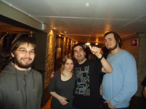 <img300*0:stuff/z/1/ElftownCrashParty/DSC06294.JPG>
