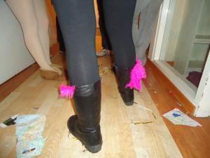 <img300*0:stuff/z/1/ElftownCrashParty/DSC06297.JPG>