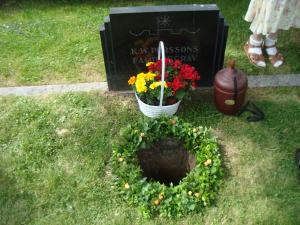 <img300*0:stuff/z/1/Gravsattning%2520Helge/DSC01553.JPG>