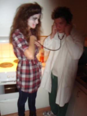 <img300*0:stuff/z/1/Halloween2009/DSC07011.JPG>