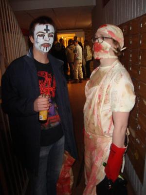<img300*0:stuff/z/1/Halloween2009/DSC07014.JPG>