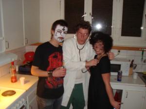 <img300*0:stuff/z/1/Halloween2009/DSC07016.JPG>
