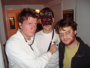 <img300*0:stuff/z/1/Halloween2009/DSC07018.JPG>