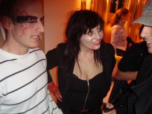 <img300*0:stuff/z/1/Halloween2009/DSC07048.JPG>