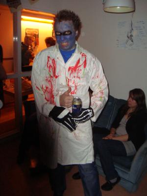 <img300*0:stuff/z/1/Halloween2009/DSC07063.JPG>