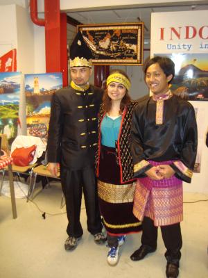 <img300*0:stuff/z/1/Iday2010/DSC00654.JPG>