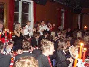 <img300*0:stuff/z/1/Julfest2009/DSC07454.JPG>