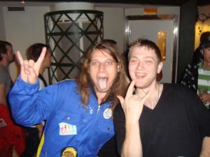 <img300*0:stuff/z/1/Lemans%2520Kravall/DSC06364.JPG>