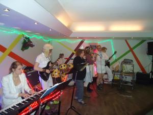 <img300*0:stuff/z/1/LiTHeBlasLuciafest/DSC07530.JPG>