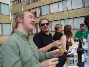 <img300*0:stuff/z/1/Midsommar2009/DSC04288.JPG>