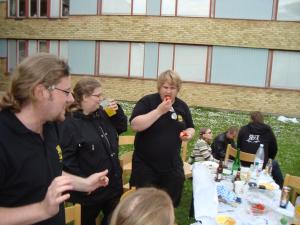<img300*0:stuff/z/1/Midsommar2009/DSC04364.JPG>