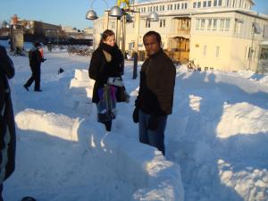 <img300*0:stuff/z/1/More%2520Igloo%2520Building/DSC08685.JPG>