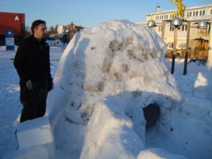 <img300*0:stuff/z/1/More%2520Igloo%2520Building/DSC08688.JPG>