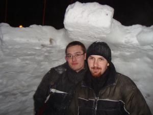 <img300*0:stuff/z/1/More%2520Igloo%2520Building/DSC08695.JPG>