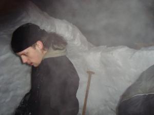 <img300*0:stuff/z/1/More%2520Igloo%2520Building/DSC08696.JPG>