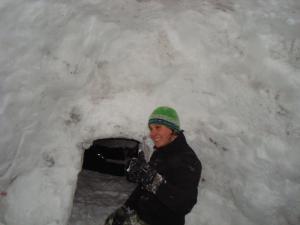 <img300*0:stuff/z/1/More%2520Igloo%2520Building/DSC08698.JPG>