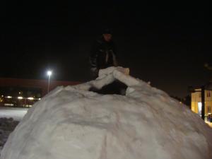 <img300*0:stuff/z/1/More%2520Igloo%2520Building/DSC08700.JPG>