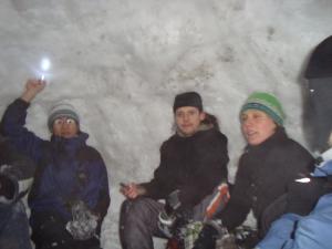 <img300*0:stuff/z/1/More%2520Igloo%2520Building/DSC08705.JPG>