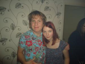 <img300*0:stuff/z/1/MovingInParty/DSC07084.JPG>