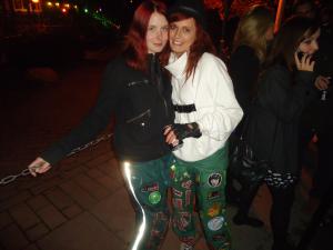 <img300*0:stuff/z/1/MovingInParty/DSC07095.JPG>