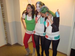 <img300*0:stuff/z/1/Nationalities%2520party/DSC00173.JPG>