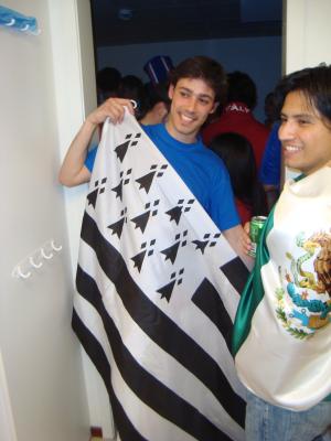 <img300*0:stuff/z/1/Nationalities%2520party/DSC00209.JPG>