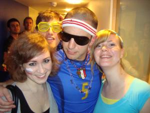 <img300*0:stuff/z/1/Nationalities%2520party/DSC00230.JPG>