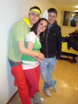 <img300*0:stuff/z/1/Nationalities%2520party/DSC00239.JPG>