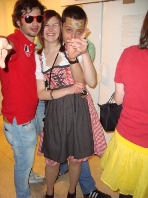 <img300*0:stuff/z/1/Nationalities%2520party/DSC00246.JPG>