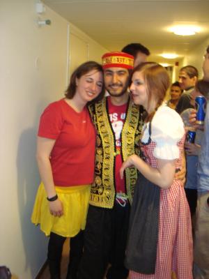<img300*0:stuff/z/1/Nationalities%2520party/DSC00257.JPG>