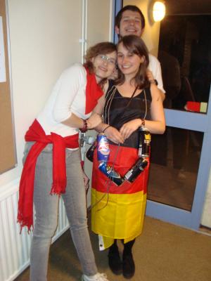 <img300*0:stuff/z/1/Nationalities%2520party/DSC00258.JPG>
