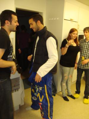<img300*0:stuff/z/1/Onur%2520good%2520bye%2520party/DSC01110.JPG>