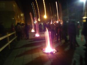 <img300*0:stuff/z/1/Over%2520the%2520Fire%2520into%2520Tuesday%25202012-03-13/dsc06214.jpg>