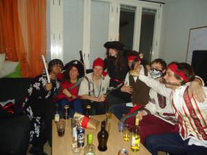 <img300*0:stuff/z/1/PiratePreParty/DSC07798.JPG>