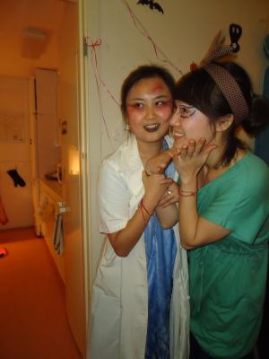 <img300*0:stuff/z/1/PreHalloween2010/dsc03254.jpg>