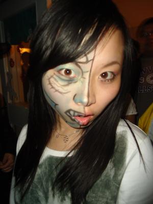 <img300*0:stuff/z/1/PreHalloween2010/dsc03265.jpg>