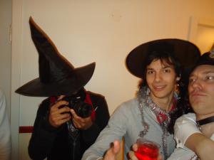 <img300*0:stuff/z/1/PreHalloween2010/dsc03306.jpg>