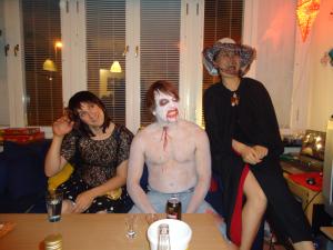 <img300*0:stuff/z/1/PrePreHalloween2010/dsc03183.jpg>